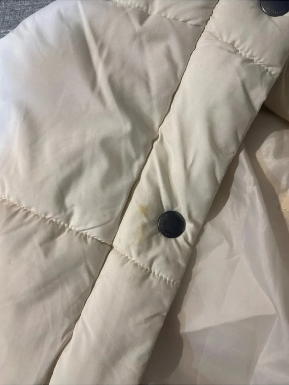 American eagle puffer vest